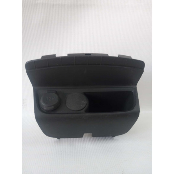 Tomada 12v Peugeot 208 2016 Preto